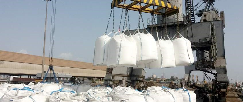 Bulk bag loading at port